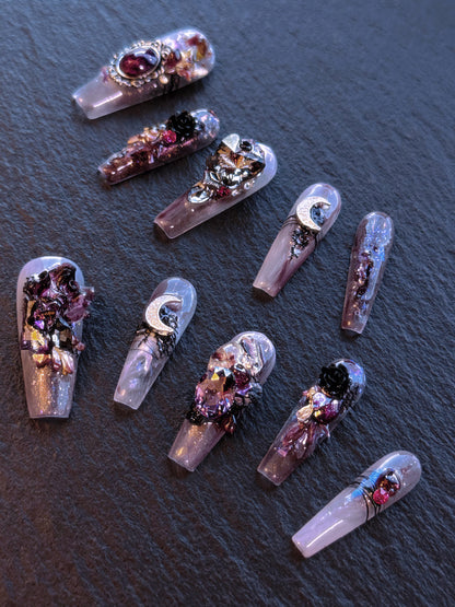 ' La Trouvaille' Press on nails【The moon rose】