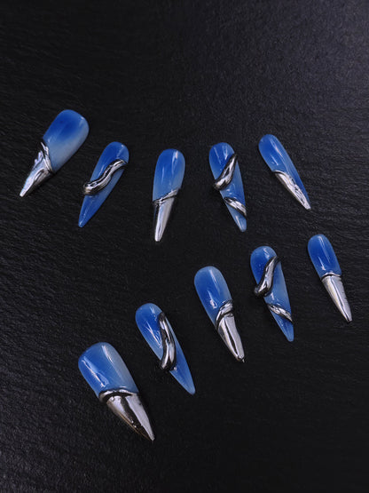 ' La Trouvaille' Press on nails【Blue silver wing】