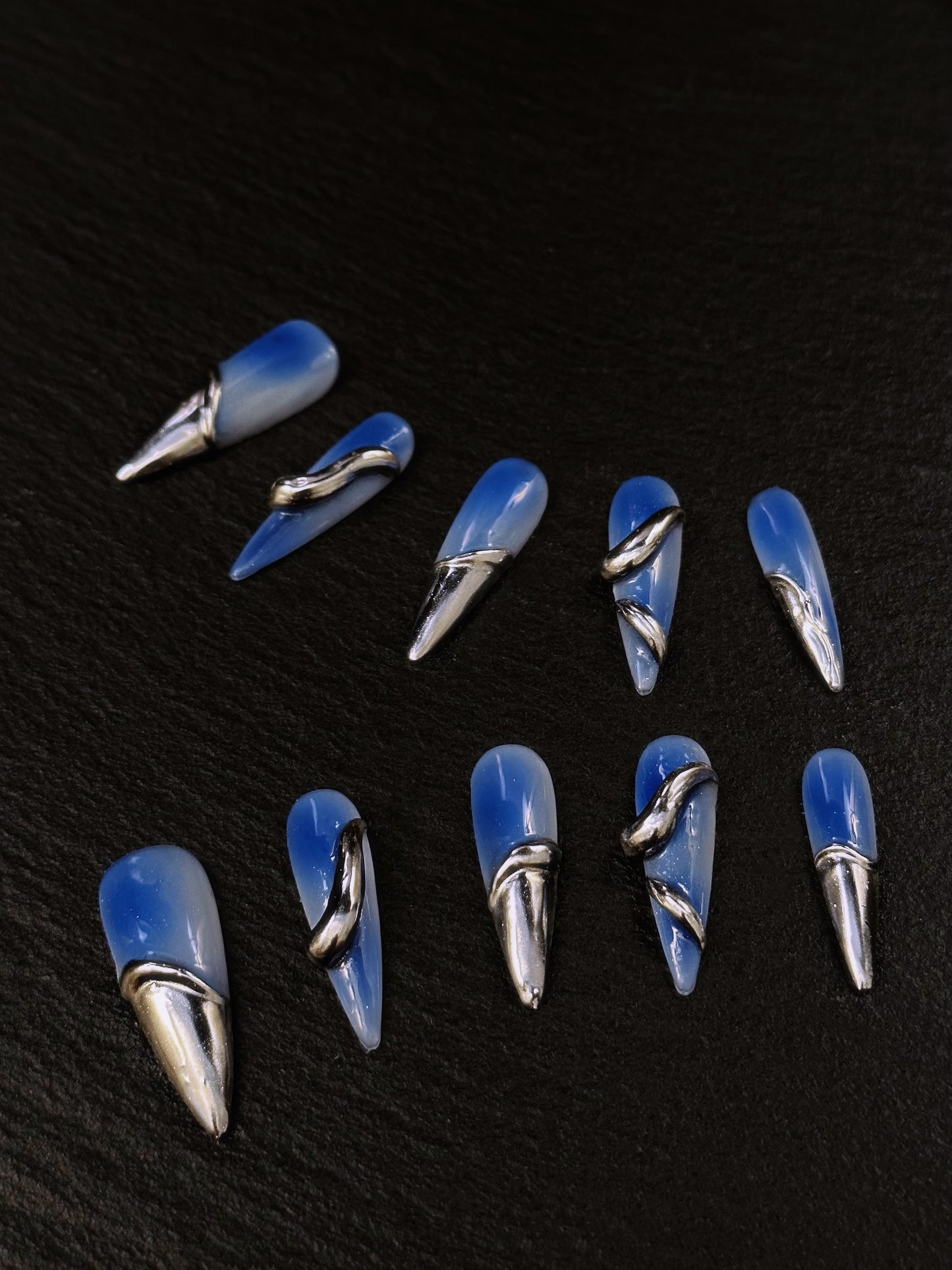 ' La Trouvaille' Press on nails【Blue silver wing】