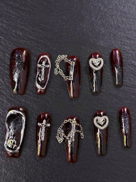 ' La Trouvaille' Press on nails【Bloody heart】