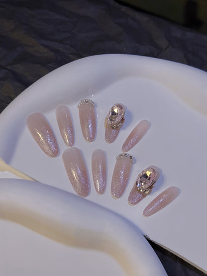 ' La Trouvaille' Press on nails【NUDE CAT-EYE】